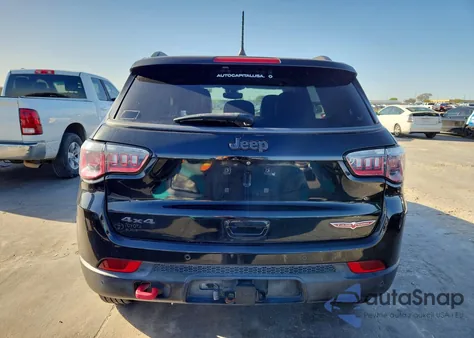 2018 Jeep Compass Trailhawk z USA, uszkodzony, nr VIN 3C4NJDDB2JT319300